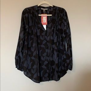 Daniel Rainn- blouse